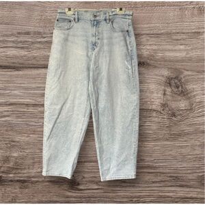 NWT American Eagle Light Wash Barrel Jeans SZ 6 Short